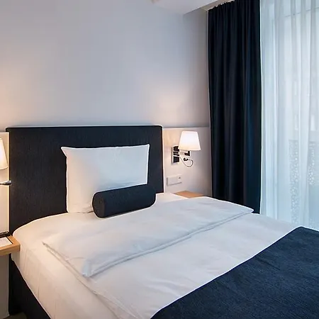 Bayer 89 Vi Vadi Hotel Munich