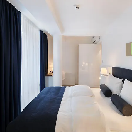 Bayer 89 Vi Vadi Hotel