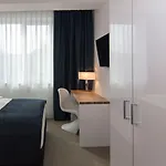 Bayer 89 Vi Vadi Hotel Munich